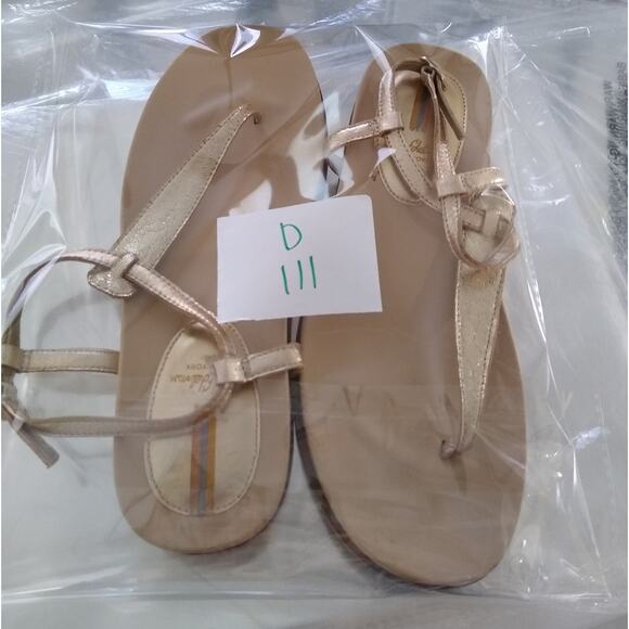 [D111] Sam Edelman Gold Flat Sandals with Thong Design, Size 7.5 - Picture 6 of 6